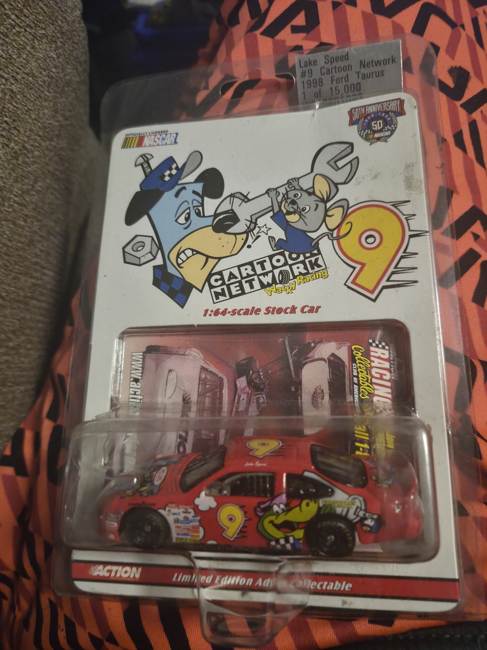 1998 Lake Speed #9 Cartoon Network Wacky Racing Ford Taurus 1:64-scale New